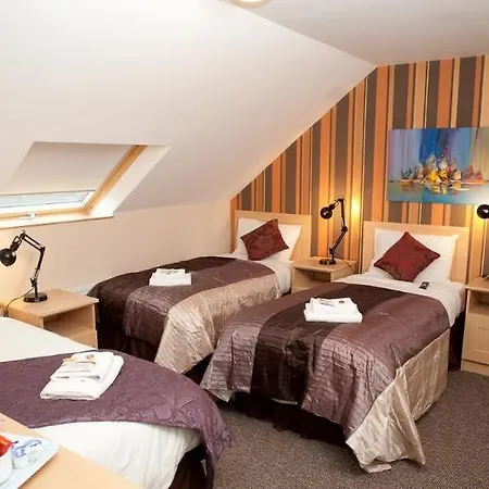 Couette-café Amber Heights 3*